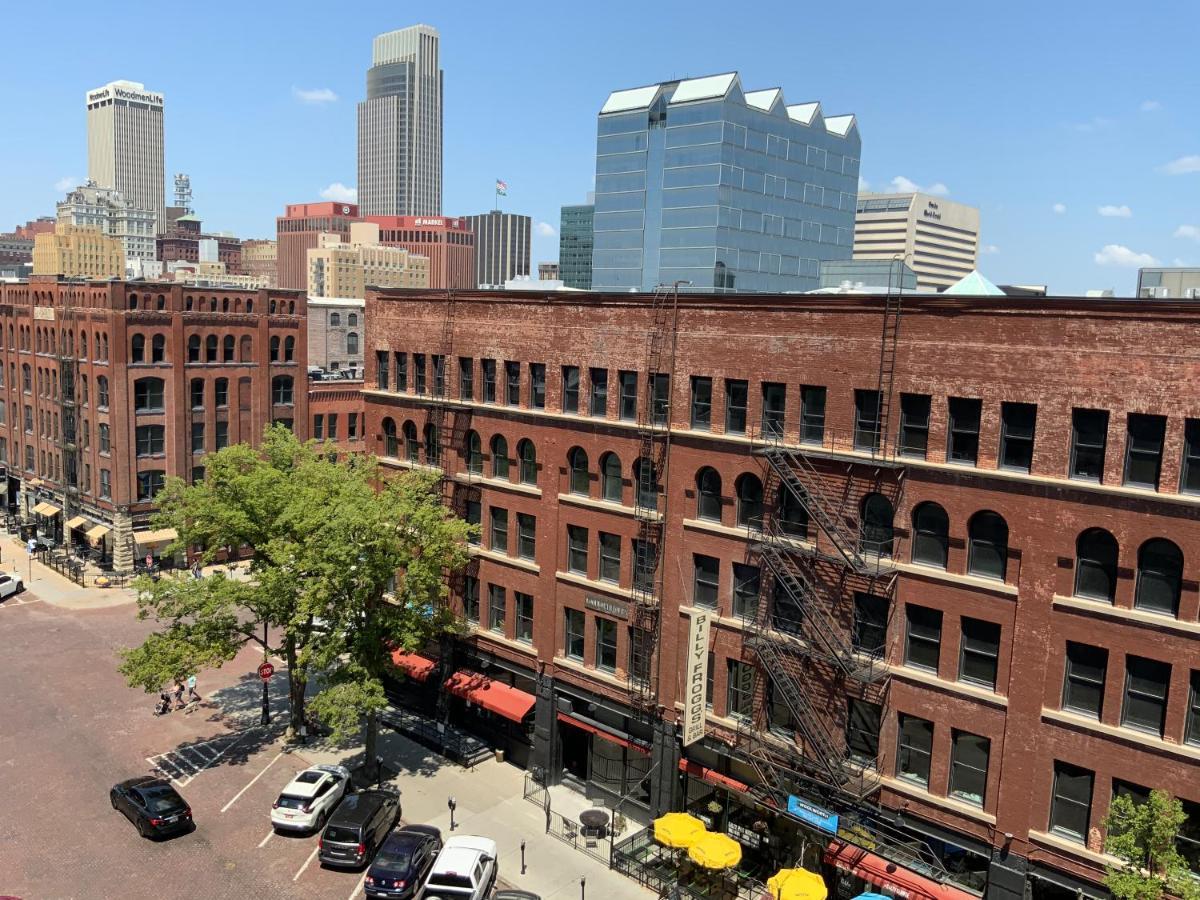Blackout Themed Residence In The Prime Heart Of Omaha'S Old Market! 奥马哈 外观 照片